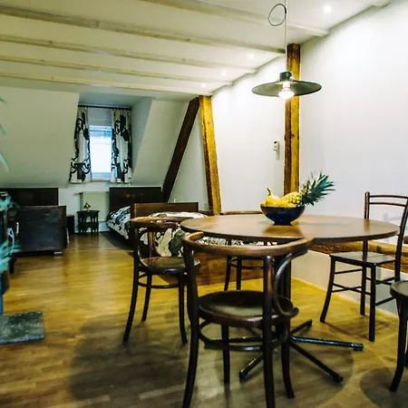 Apartment Gt *